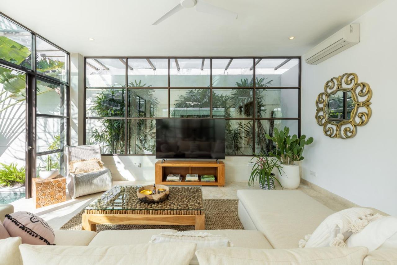 Villa Lumut Seminyak Esterno foto