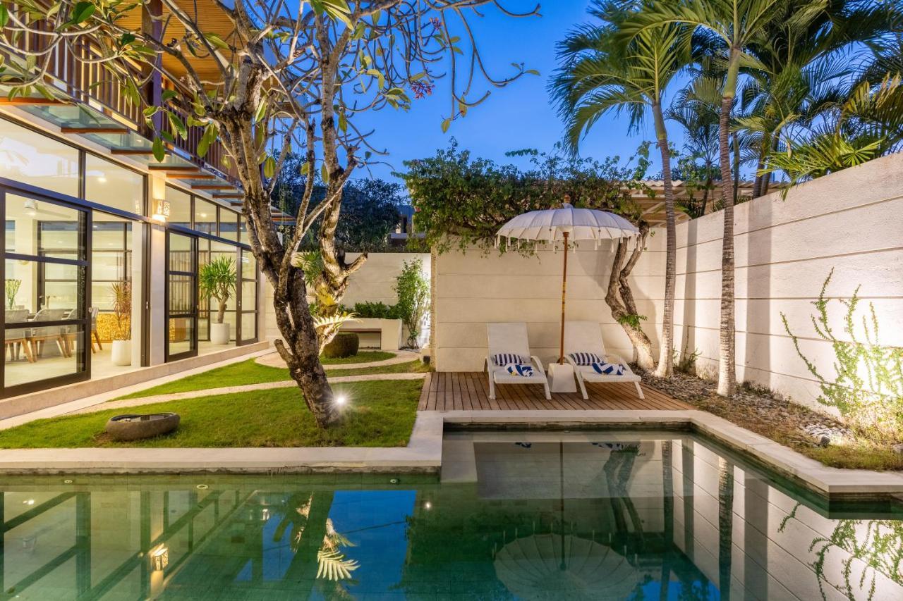 Villa Lumut Seminyak Esterno foto