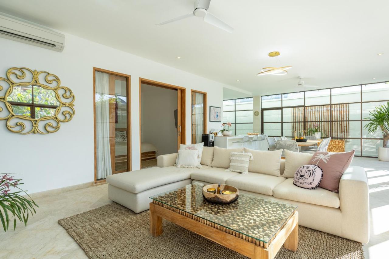 Villa Lumut Seminyak Esterno foto